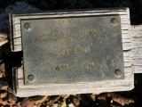 image of grave number 943812